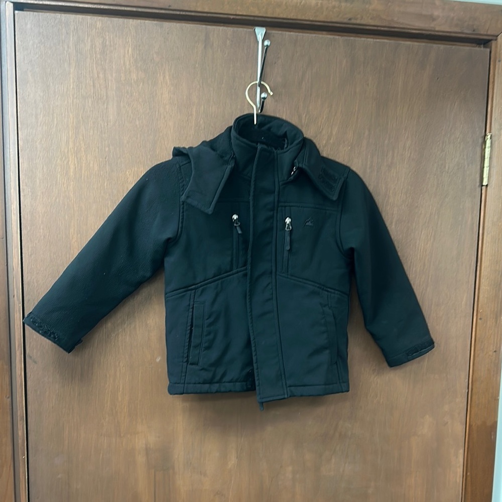 Snozu Black Kids  Jacket with Hood and Weather-Resistant Design. Size 5/6.